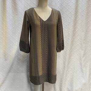 Final Touch size medium Geometric Pattern 3/4 length sleeve v neck flowy shift